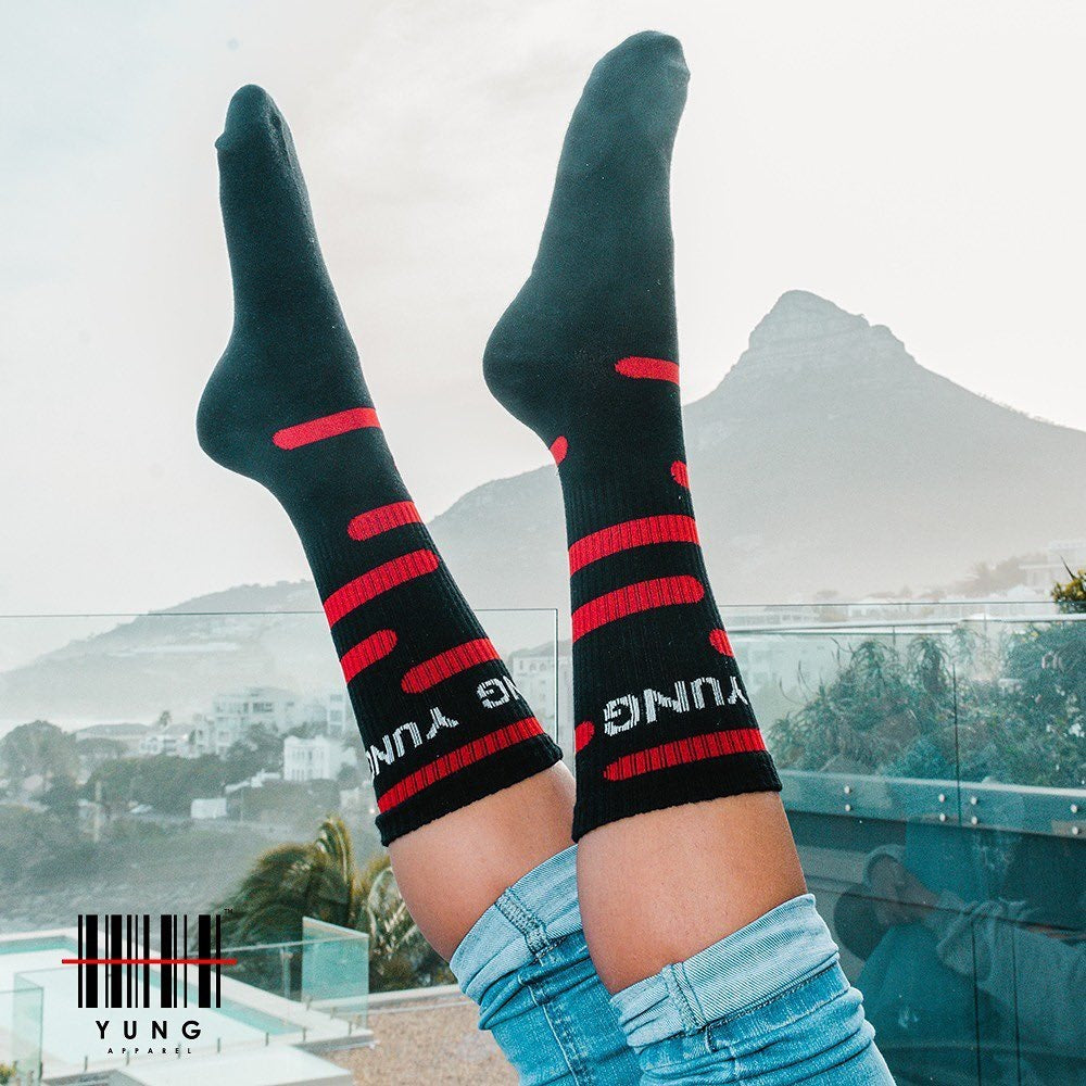 Y U N G LAZER RUN SOCKS