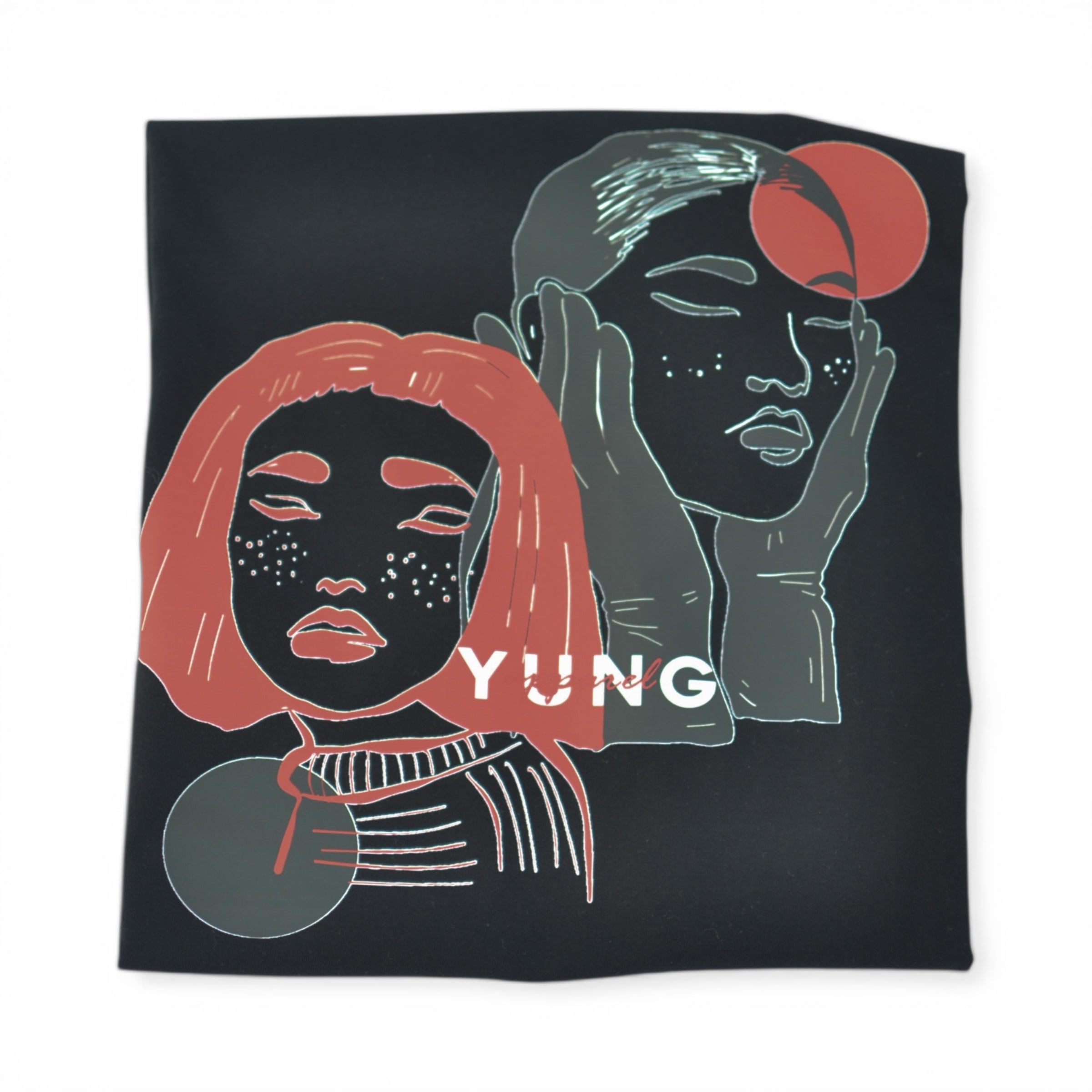 Fiber blanket with artistic illustrations of two faces and the word 'YUNG' on a black background.
Streetwear South Africa